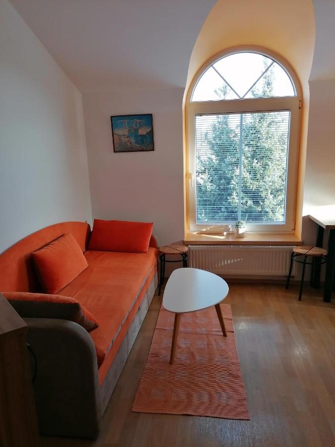 Lilie Guest house